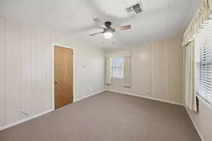 201 S Dixie St, Brenham, TX 77833 - Photo 12
