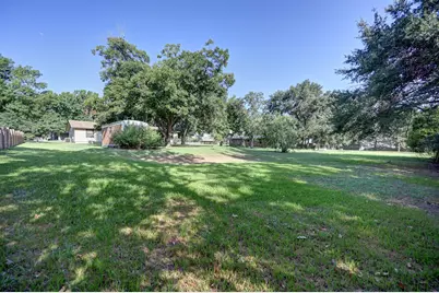 201 S Dixie Street, Brenham, TX 77833 - Photo 32