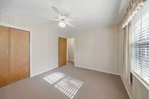201 S Dixie St, Brenham, TX 77833 - Photo 16