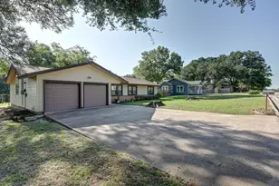 201 S Dixie St, Brenham, TX 77833 - Photo 2