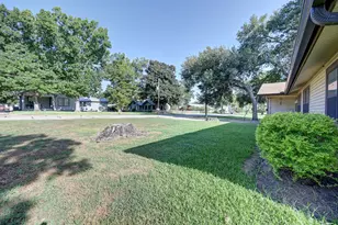 201 S Dixie St, Brenham, TX 77833 - Photo 4