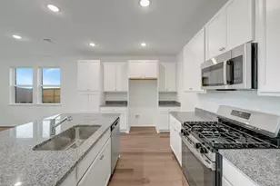 29306 Suncreek Rnch Ct, Waller, TX 77484 - Photo 6