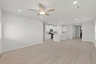 420 Long Br Dr, Dayton, TX 77535 - Photo 14