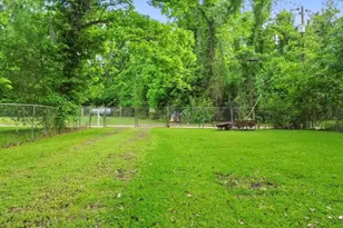 879 Co Rd 2167, Cleveland, TX 77327 - Photo 40