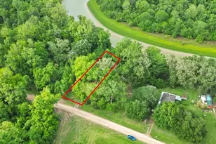 879 Co Rd 2167, Cleveland, TX 77327 - Photo 2
