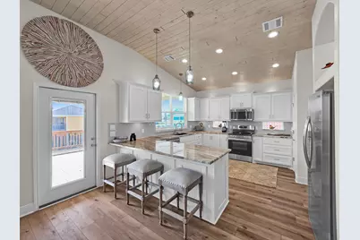 778 Wommack, Crystal Beach, TX 77650 - Photo 22