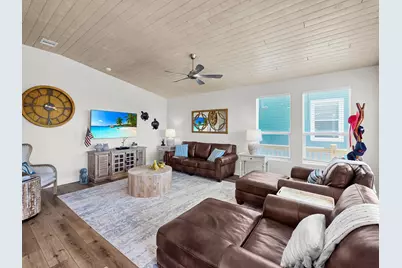 778 Wommack, Crystal Beach, TX 77650 - Photo 18