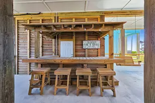 778 Wommack, Crystal Beach, TX 77650 - Photo 12