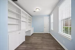 3606 Somerset York Ln, Houston, TX 77055 - Photo 18