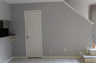 13840 Hollowgreen Dr, Houston, TX 77082 - Photo 10