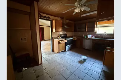 252 Bastrop Street, Angleton, TX 77515 - Photo 10