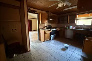 252 Bastrop St, Angleton, TX 77515 - Photo 10