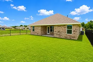 2152 Emerald Lk Trl, Dayton, TX 77535 - Photo 10