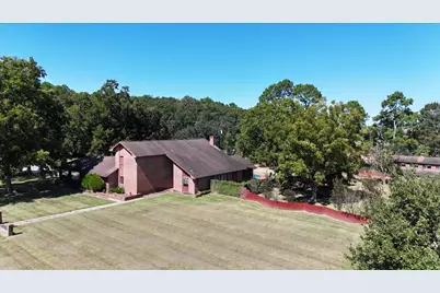 642 Meadow Lane, Winnie, TX 77665 - Photo 2