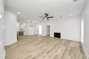 6502 Oakburl Ct, Sugar Land, TX 77479 - Photo 6