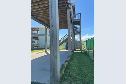 851 Trout Boulevard, Crystal Beach, TX 77650 - Photo 8