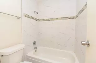 10202 Forum Park Dr, Houston, TX 77036 - Photo 18