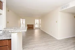 10202 Forum Park Dr, Houston, TX 77036 - Photo 8