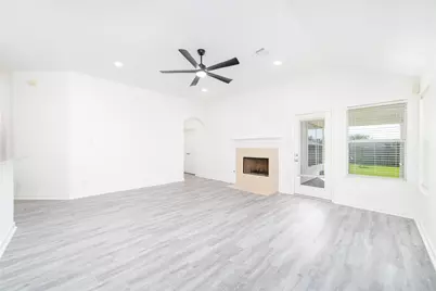 11726 Dandy Park Court, Houston, TX 77047 - Photo 8