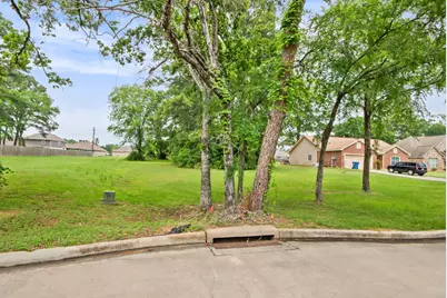 12995 Point Aquarius Boulevard, Willis, TX 77318 - Photo 8