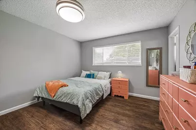 2011 Victoria Court, League City, TX 77573 - Photo 12