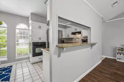 2011 Victoria Court, League City, TX 77573 - Photo 8