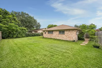 2011 Victoria Court, League City, TX 77573 - Photo 20