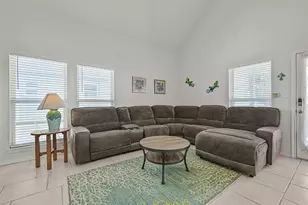 13925 Pirates Beach Blvd, Galveston, TX 77554 - Photo 8