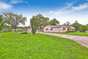 128 Legend Ln, Livingston, TX 77351 - Photo 6