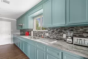 128 Legend Ln, Livingston, TX 77351 - Photo 20