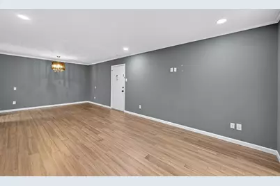 7555 Katy Freeway #127, Houston, TX 77024 - Photo 6