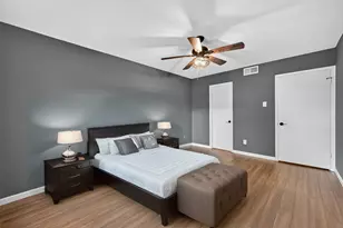 7555 Katy Fwy, Houston, TX 77024 - Photo 14