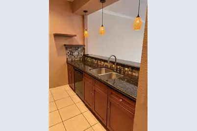 4001 Tanglewilde Street #811, Houston, TX 77063 - Photo 2