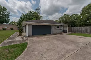 7050 Guess Rd, Beaumont, TX 77708 - Photo 4