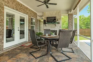 1208 Bronco Trail, Angleton, TX 77515 - Photo 38