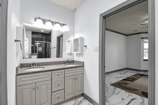 4410 Lodge Vine Ct, Sugar Land, TX 77479 - Photo 24