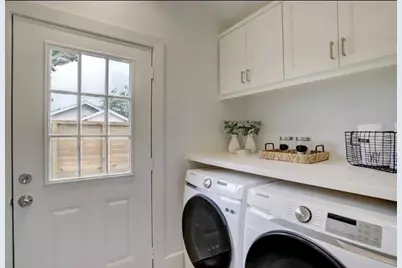 6109 N Main St, Houston, TX 77009 - Photo 10