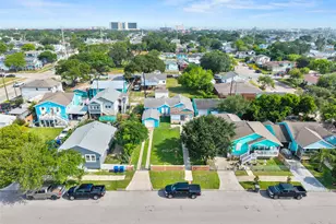 5319 Ave O 1/2, Galveston, TX 77551 - Photo 2
