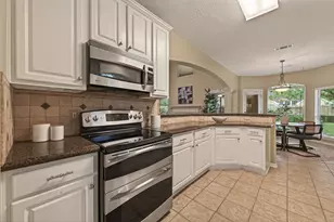 6506 E Bending Oaks Ln, Pearland, TX 77584 - Photo 16