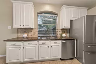 6506 E Bending Oaks Ln, Pearland, TX 77584 - Photo 14