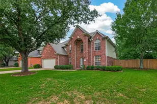 6506 E Bending Oaks Ln, Pearland, TX 77584 - Photo 2