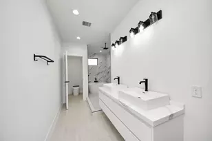 9014 Ferdinand St, Houston, TX 77051 - Photo 20