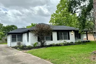 4833 Hazelton St, Houston, TX 77035 - Photo 14