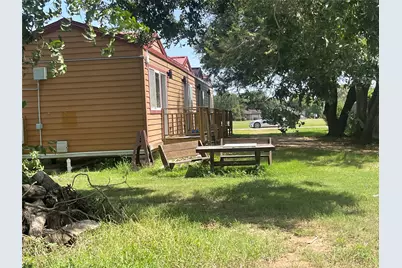 1104 Rorem Avenue, Palacios, TX 77465 - Photo 6