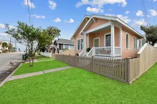 2601 37th St, Galveston, TX 77550 - Photo 48