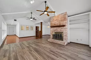 7710 Green Lawn Dr, Houston, TX 77088 - Photo 8