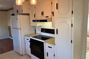 984 N Monroe St, La Grange, TX 78945 - Photo 12