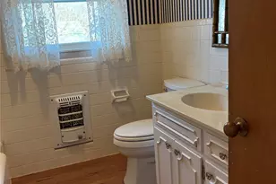 984 N Monroe St, La Grange, TX 78945 - Photo 18