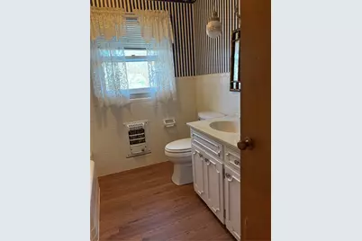 984 N Monroe Street, La Grange, TX 78945 - Photo 16
