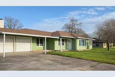 984 N Monroe Street, La Grange, TX 78945 - Photo 2